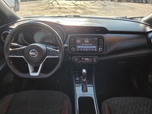 Used 2021 Nissan Kicks SR image 16