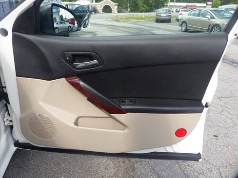 Used 2007 Pontiac G6 GT w/ Premium Package FWD image 13