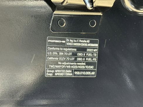Used 2022 Porsche Macan image 43