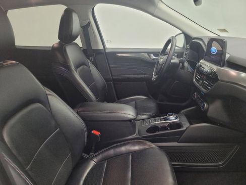 Used 2022 Ford Escape Titanium image 21