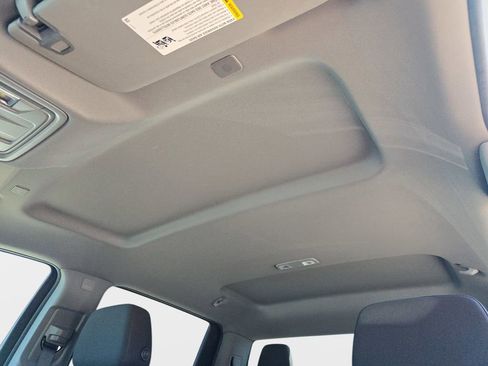 Used 2022 Chevrolet Silverado 1500 Custom image 32