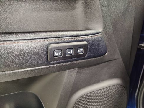 Used 2018 Toyota 4Runner Limited AWD/4WD image 23