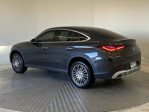 Used 2024 Mercedes-Benz GLC 300 4MATIC image 3