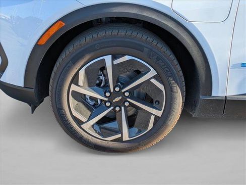 New 2026 Chevrolet Equinox EV LT image 23