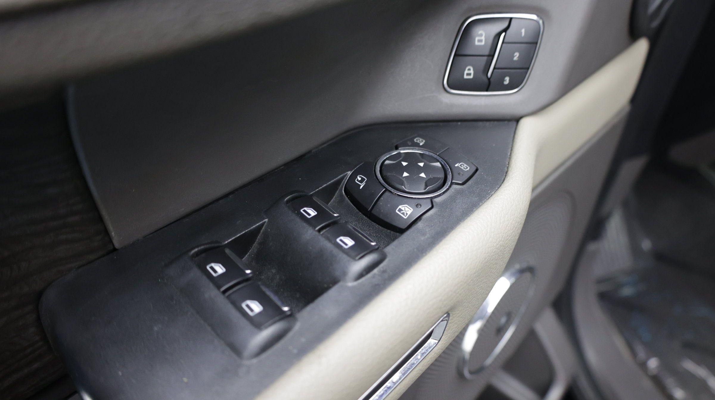 Used 2021 Ford Expedition Max Limited RWD image 15