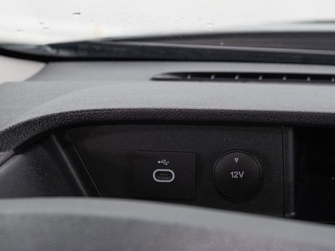 Used 2023 Ford Transit 350 XLT image 22