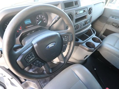 Certified 2024 Ford E-450 and Econoline 450 Super Duty w/ Power Windows & Locks Group RWD image 10