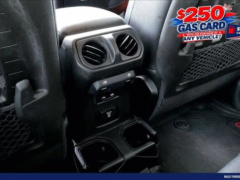 Used 2018 Jeep Wrangler Unlimited Rubicon w/ Safety Group AWD/4WD image 34