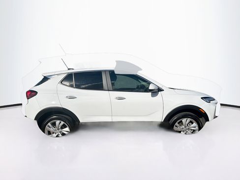 Used 2025 Buick Encore GX Preferred AWD/4WD image 10