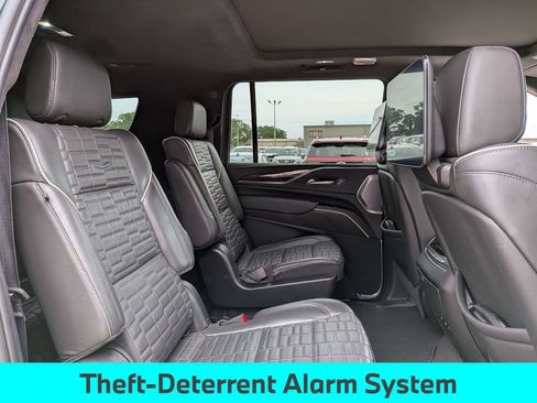 Used 2024 Cadillac Escalade ESV Sport Platinum w/ LPO, ONYX Package AWD/4WD image 30