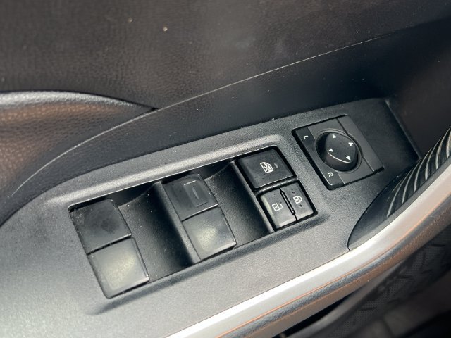 Used 2019 Toyota RAV4 LE w/ All Weather Liner Package AWD/4WD image 27