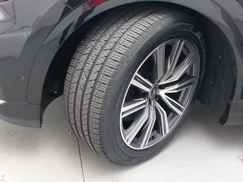 Used 2023 Audi SQ8 Prestige AWD/4WD image 35