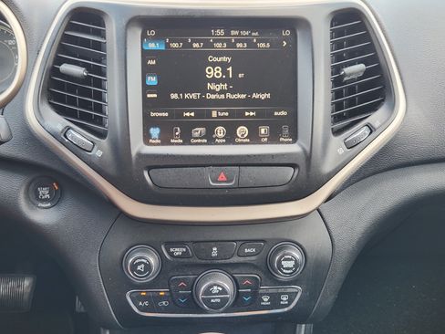 Used 2016 Jeep Cherokee Limited FWD image 18