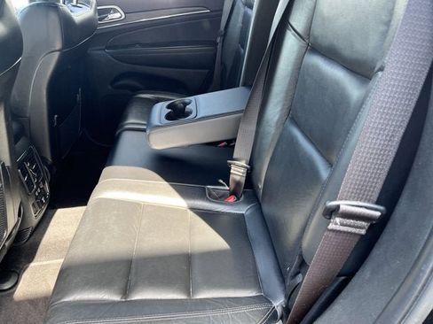Used 2022 Jeep Grand Cherokee Limited image 12