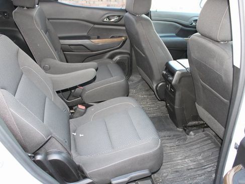 Used 2023 GMC Acadia SLE w/ Driver Convenience Package image 19