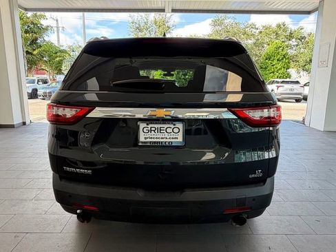 Used 2020 Chevrolet Traverse LT FWD image 12