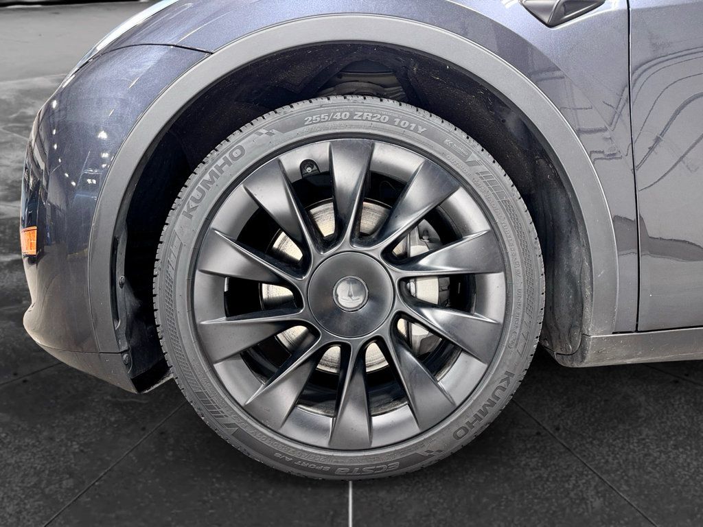 Used 2024 Tesla Model Y Long Range AWD/4WD image 30