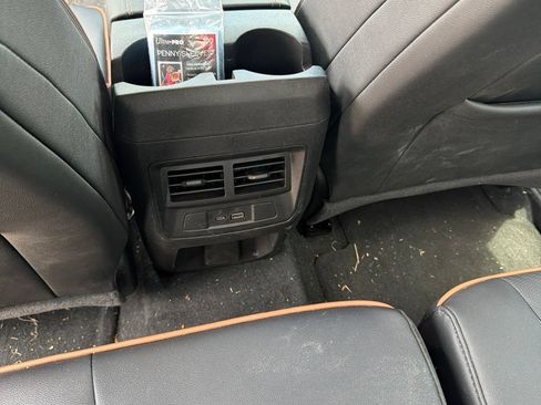 Used 2024 GMC Canyon AT4 w/ AT4 Premium Package AWD/4WD image 12