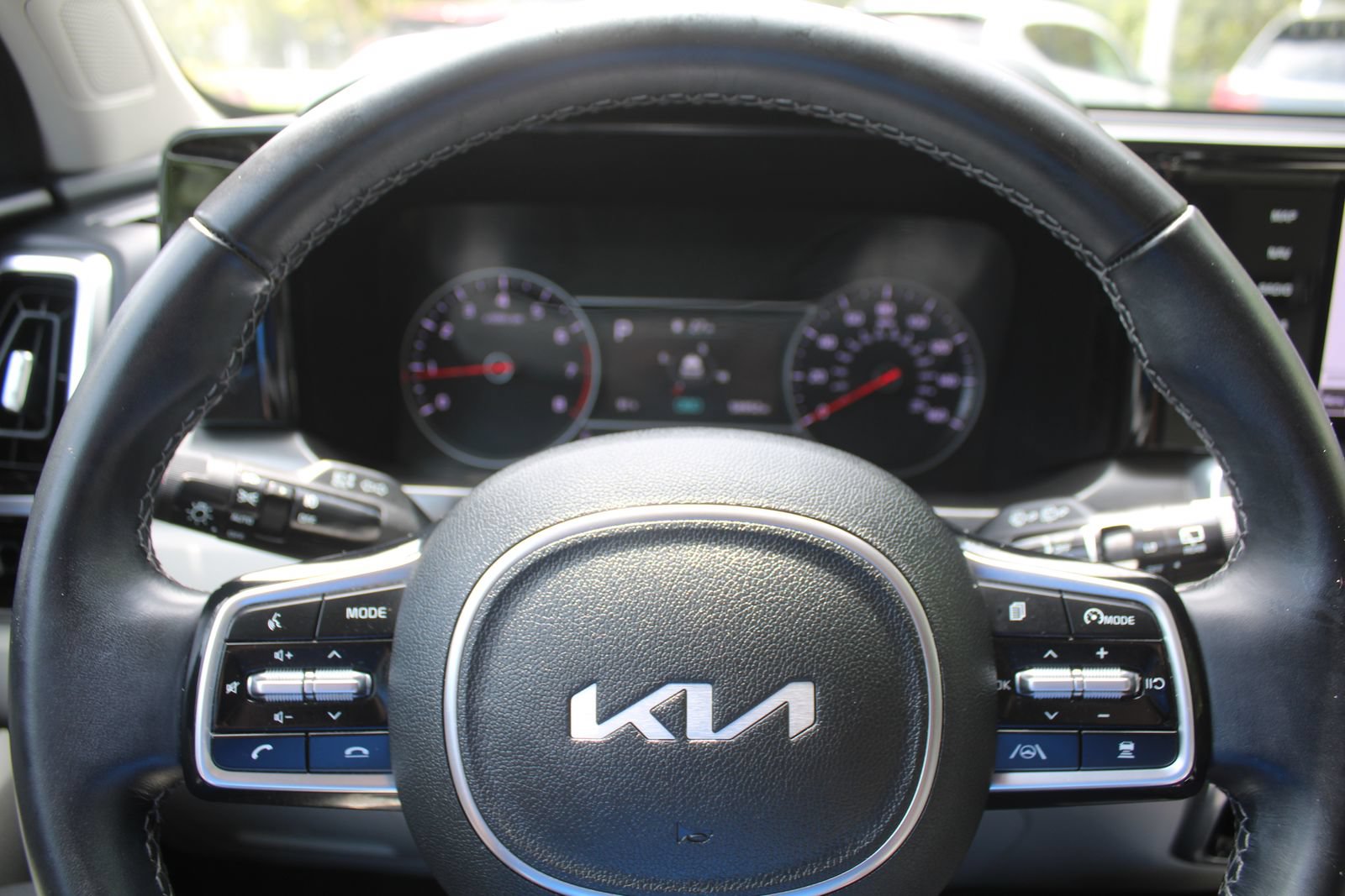 Certified 2022 Kia Sorento SX FWD image 27