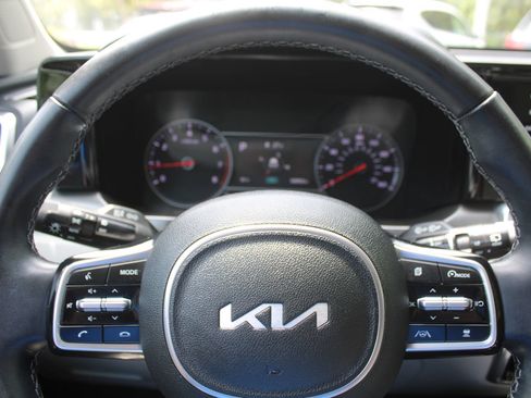 Certified 2022 Kia Sorento SX FWD image 27