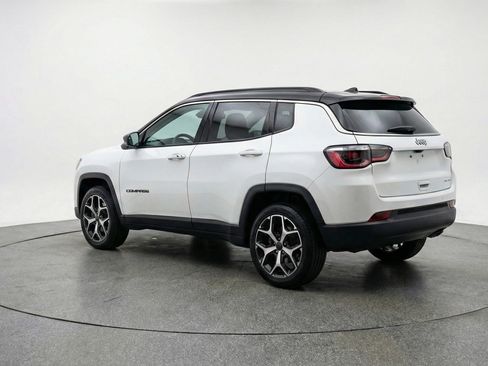 Used 2025 Jeep Compass Limited AWD/4WD image 6