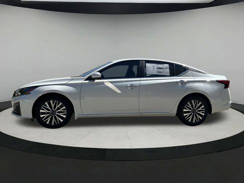 New 2025 Nissan Altima 2.5 SV w/ SV Premium Package image 24