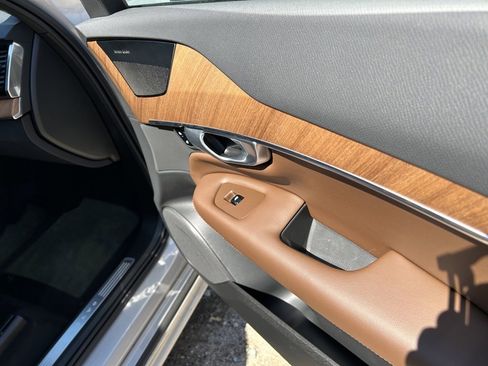 Certified 2024 Volvo XC90 B6 Plus w/ Protection Package Premier image 15