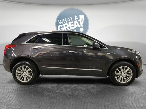 Used 2019 Cadillac XT5 Luxury image 2
