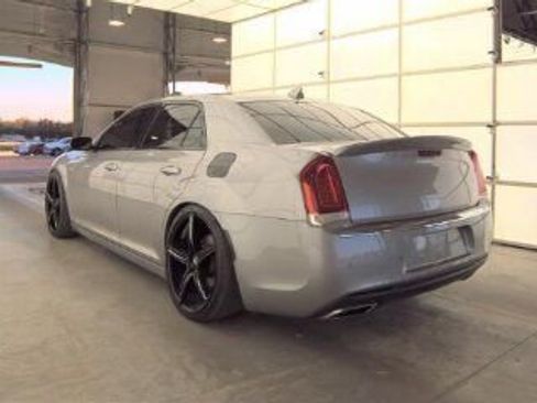 Used 2017 Chrysler 300 Limited w/ 300 Premium Group AWD/4WD image 6