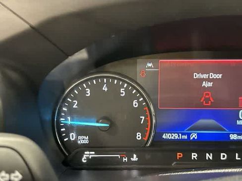 Used 2023 Ford Explorer XLT AWD/4WD image 16