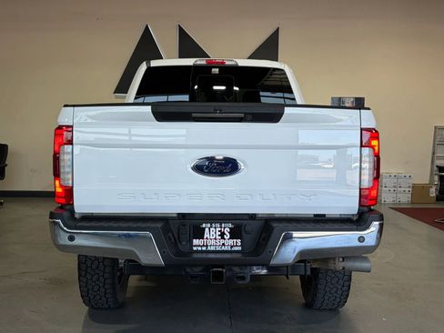 Used 2017 Ford F250 Lariat w/ Lariat Ultimate Package AWD/4WD image 5