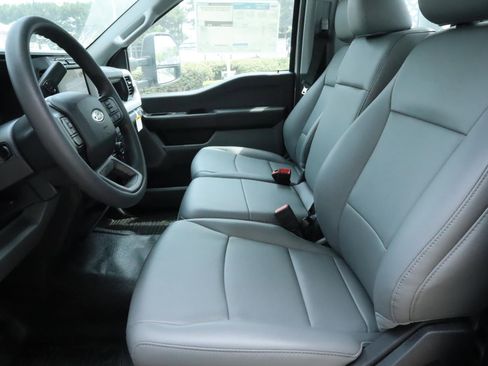 Used 2024 Ford F550 4x4 Regular Cab Super Duty image 17