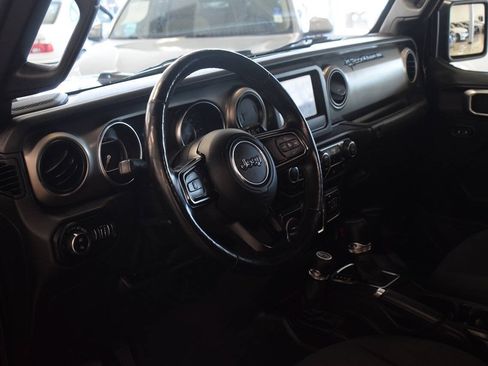 Used 2021 Jeep Gladiator Sport AWD/4WD image 22