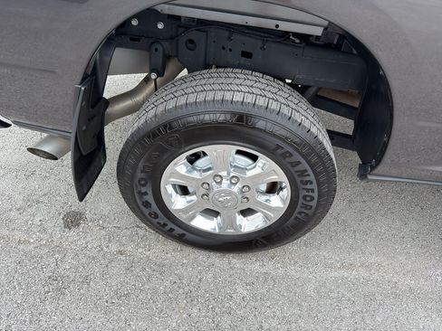 Certified 2025 RAM 2500 Big Horn AWD/4WD image 9