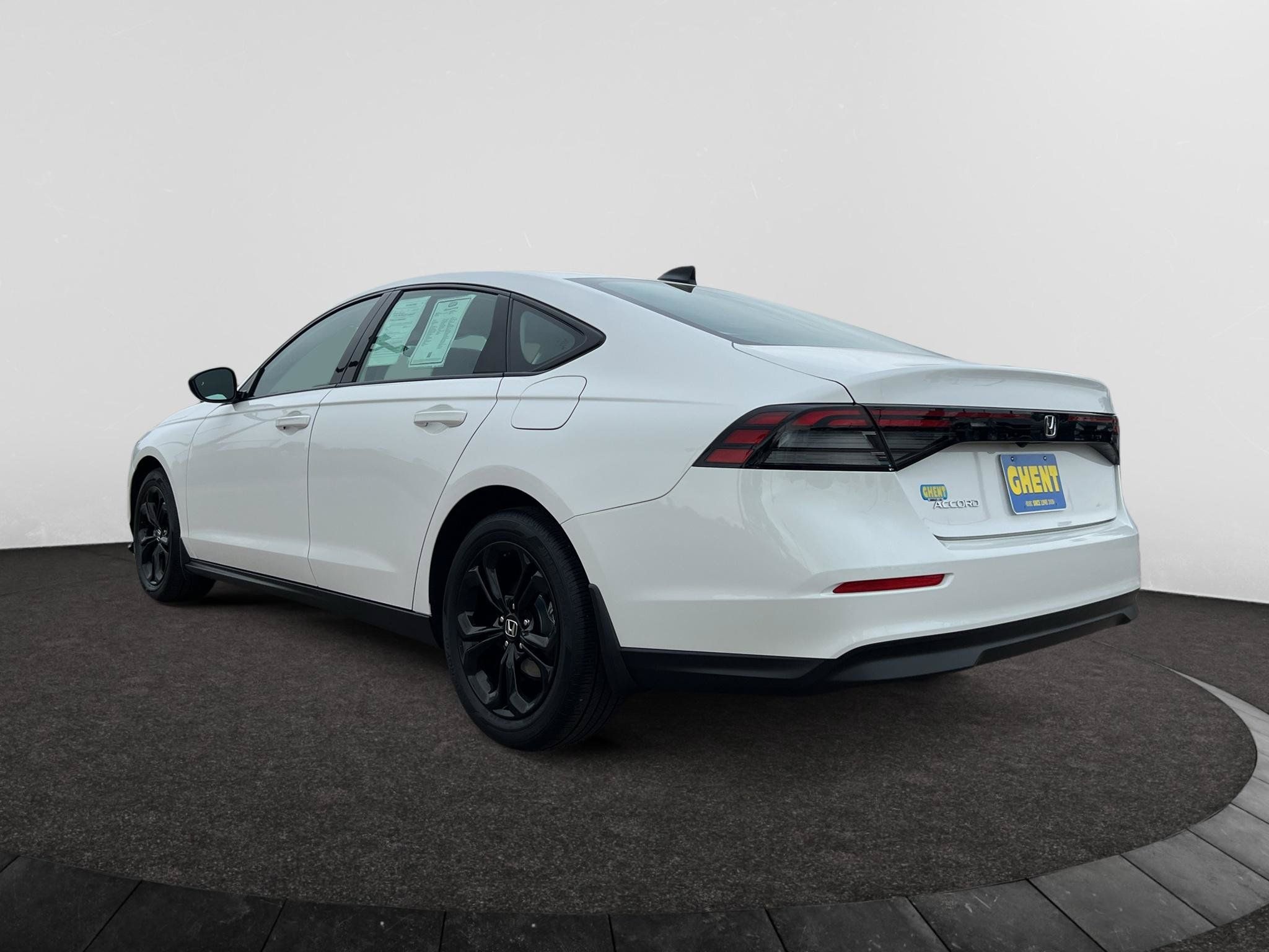Used 2025 Honda Accord SE image 8