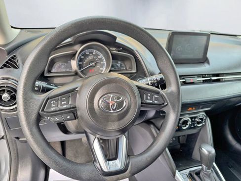 Used 2020 Toyota Yaris LE image 16