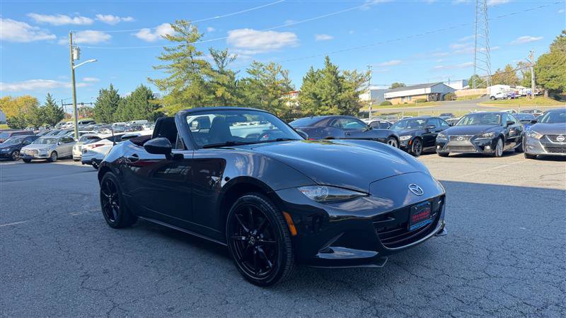 Used 2018 MAZDA MX-5 Miata Club RWD image 3