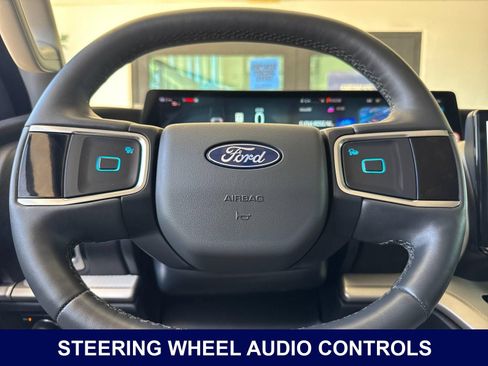 Used 2025 Ford Expedition Active AWD/4WD image 33