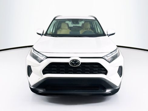 Used 2025 Toyota RAV4 LE image 2