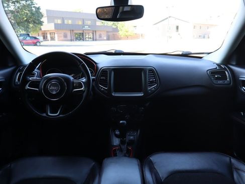 Used 2017 Jeep Compass Trailhawk w/ Popular Equipment Group AWD/4WD image 16