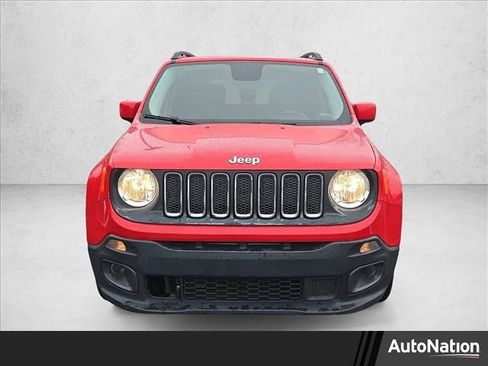 Used 2017 Jeep Renegade Latitude w/ Popular Equipment Group image 1
