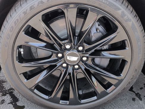 Used 2026 Cadillac Vistiq Platinum AWD/4WD image 13