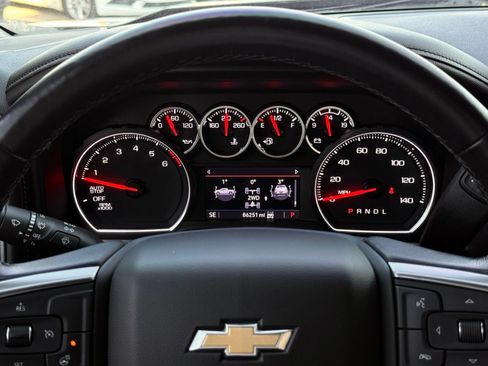 Used 2021 Chevrolet Silverado 1500 LTZ AWD/4WD image 23