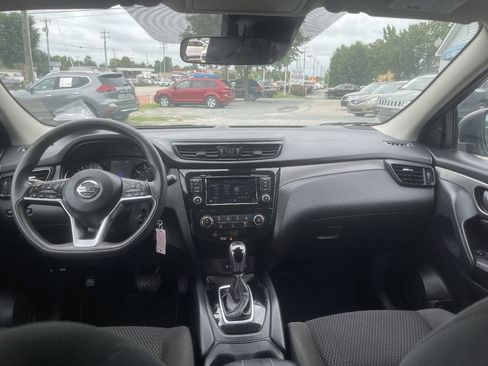 Used 2021 Nissan Rogue Sport S FWD image 19