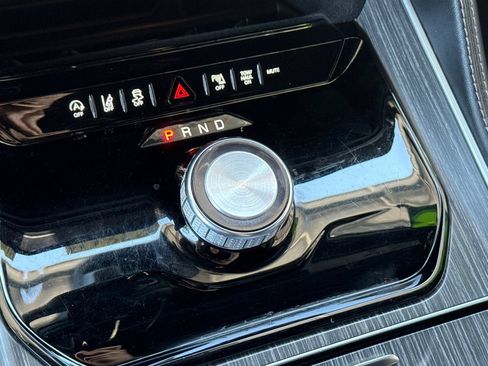 Used 2023 Jeep Wagoneer L Series II RWD image 34