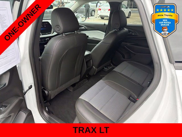 Used 2025 Chevrolet Trax LT FWD image 13