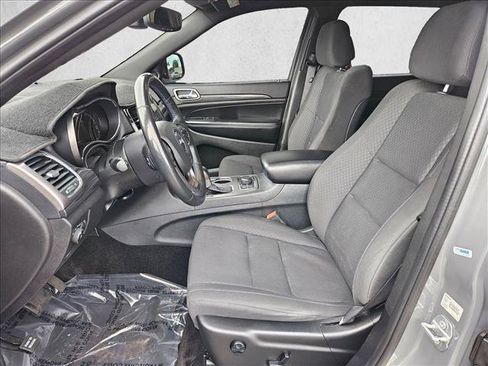 Used 2019 Jeep Grand Cherokee Laredo AWD/4WD image 20