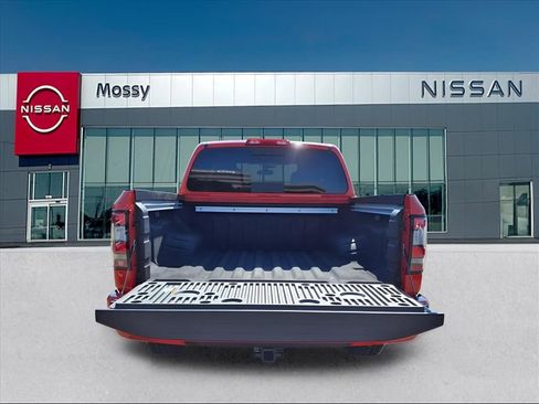 New 2026 Nissan Frontier PRO-4X w/ Pro-4x Convenience Package image 9