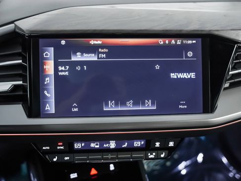 Certified 2024 Audi Q4 e-tron Prestige image 23