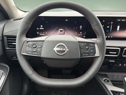 New 2026 Nissan Sentra SR w/ Floor Mat Package FWD image 9